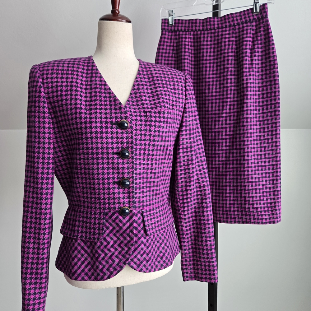Liz Claiborne Silk Blend Pink and Black Houndstooth Blazer and Skirt Set
